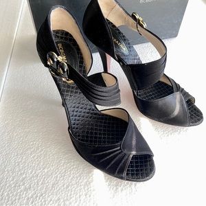 BCBG MaxAzria Black Satin Nell Heeled Peep Toe Heeled Sandal 💙